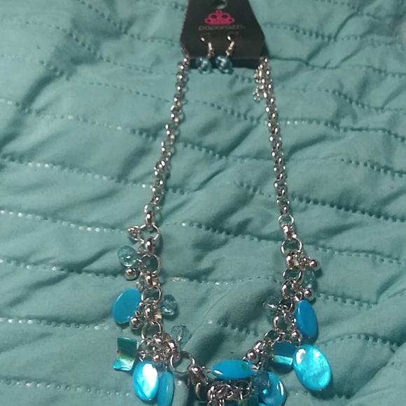 Necklaces - Picture 3 of 7